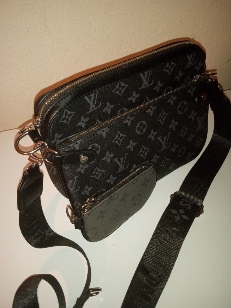 Louis Vuitton Messenger Bag