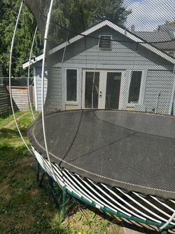 Springfree Trampoline