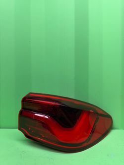 2018 2019 2020 BMW X2 F39 Right Passenger Side Quarter Panel / Outer Tail Light OEM H4742074011