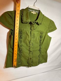 Green Ruffle Button-Up Short Sleeve Blouse