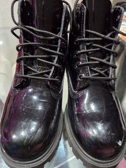 Kids name brand shoes