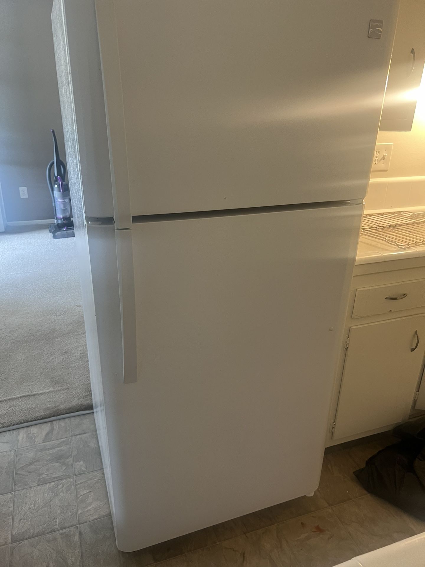 Refrigerator 