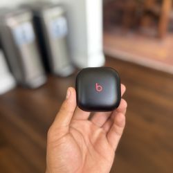 Beats Headphones ( Open To Negotiate!!!)