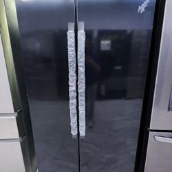 WHIRPOOL SIDE BY SIDE  REFRIGERATOR WITH 1 YEAR WARRANTY/1 AÑO DE GARANTIA POR ESCRITO 