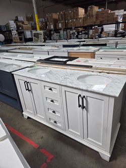 Ove 60-in pure white Undermount Double Sink Bathroom Vanity with Carrara White Marble top