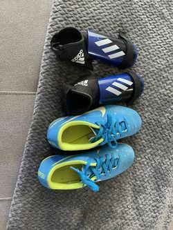 Soccer Shoes and shinguards Size 3