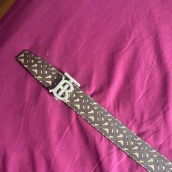 Burberry Belt ( Authentic )