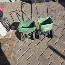 Vendo Esta 2 sembrandoras  De Jardinería  $ 30 Las  Dos