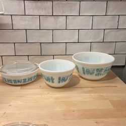 Vintage Pyrex Ovenware 