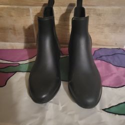 Woman's Chelsea Rain Boots