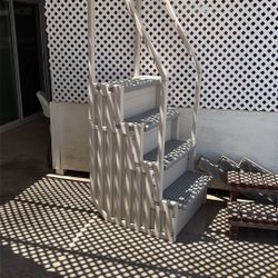 Plastic Stairs To Get In A Pool Or Hot Tub 31 Inches Wide And Tall Is 46 Inches Tall