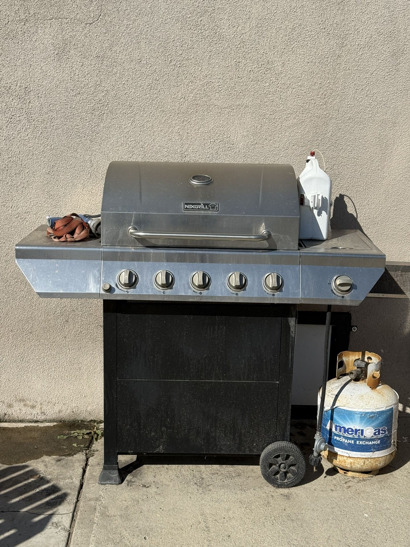 BBQ Grill/ Parrilla 