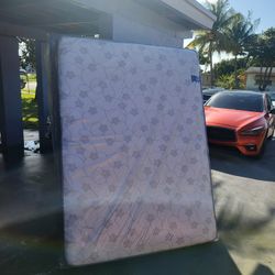 NEW QUEEN MATTRESS AND BOX SPRING -- Also Available In All Sizes.