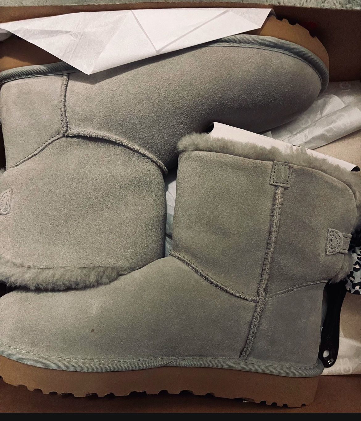 🔥🔥🔥UGG BOOTS Gray WITH BLACK POLKA DOT BOW
