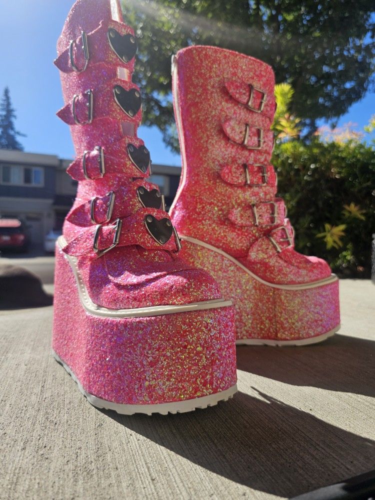 HOT PINK BOOTS 💗 Size 9