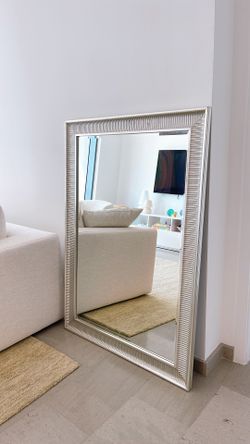 Gorgeous Mirror