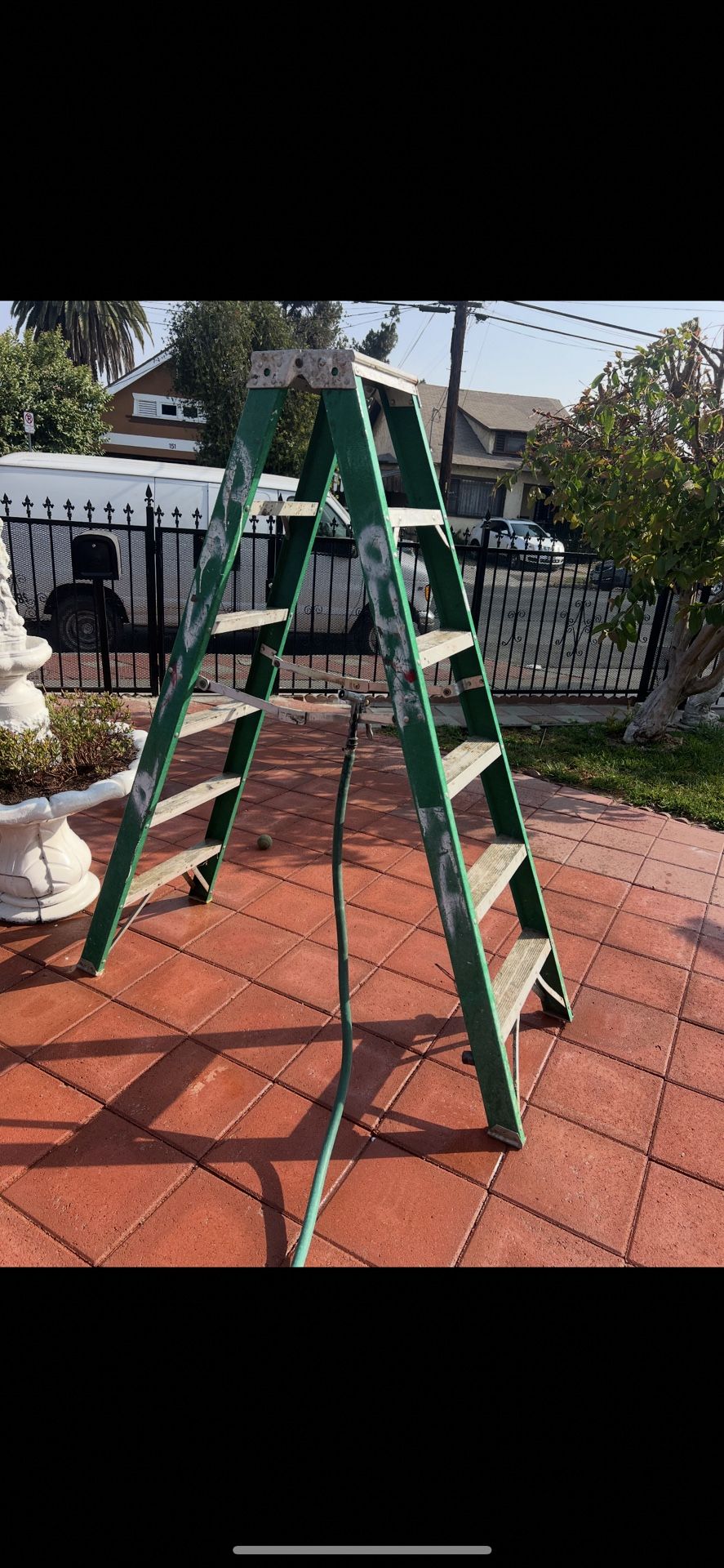 Excellent condition, fiberglass ladders