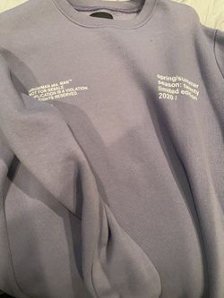 Light Purple Crewnwck Size  Small 
