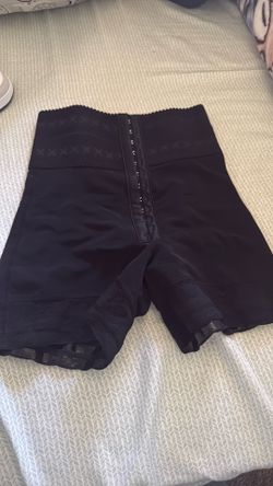 I am selling this short shapewear from Chiccurve—a high-quality Colombian brand—because I made a mistake when ordering and selected the wrong size; it