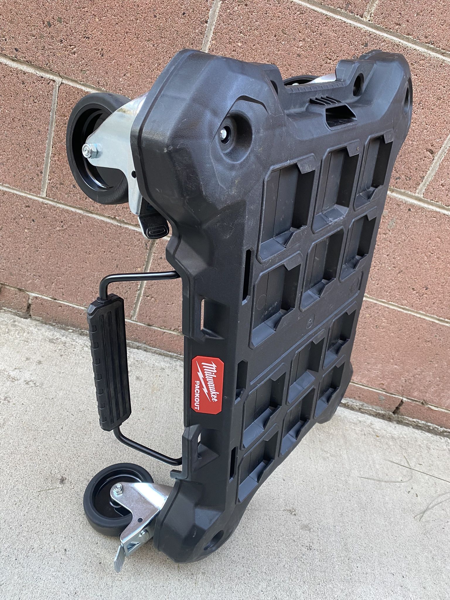 Milwaukee Rolling Car Pack Out