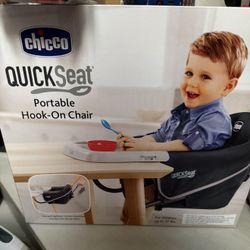 New Chicco QuickSeat Table Hook-on Chair with Snap-on Tray - Graphite (Grey)