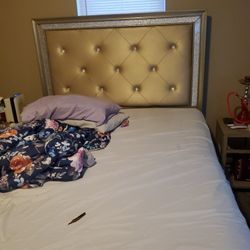 Bed And Dresser 
