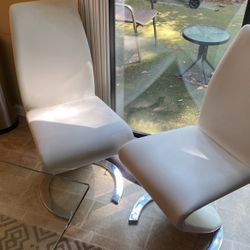 4 White leather Kitchen Table Chairs