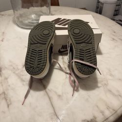 Kids 2y Travis Scott Olive