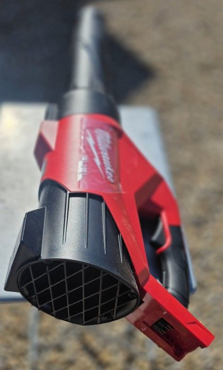 Milwaukee M18 Blower 