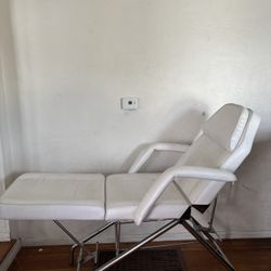 Salon Tattoo Chair , Esthetician Bed 