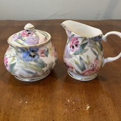 Golden Crown Sugar Bowl and Creamer Set - Fine Bone China