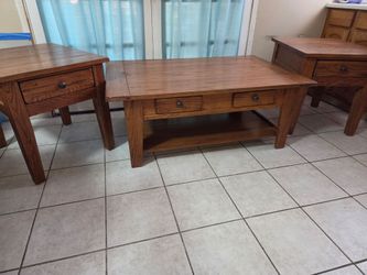 Broyhill Farmhouse Coffee Table
