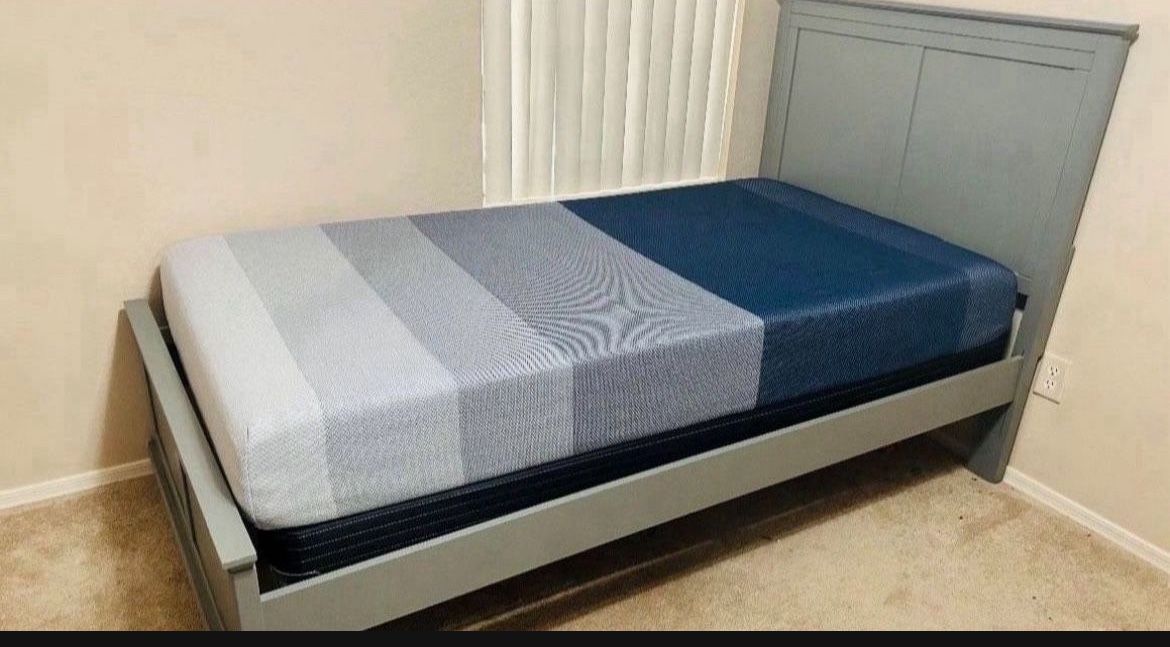 Twin Bed With Mattress- Great Condition!