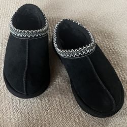 UGG Tasman II Black Suede Women’s Size 5