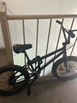 Elite bmx bike (CASH ONLY)