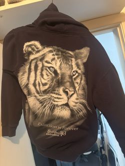 Busch gardens Hoodie Size small good condition. thick and comfortable.   $20