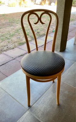 4 Dining Chairs Bentwood-Style Wood Frame Curved Back Black Upholstered Seat