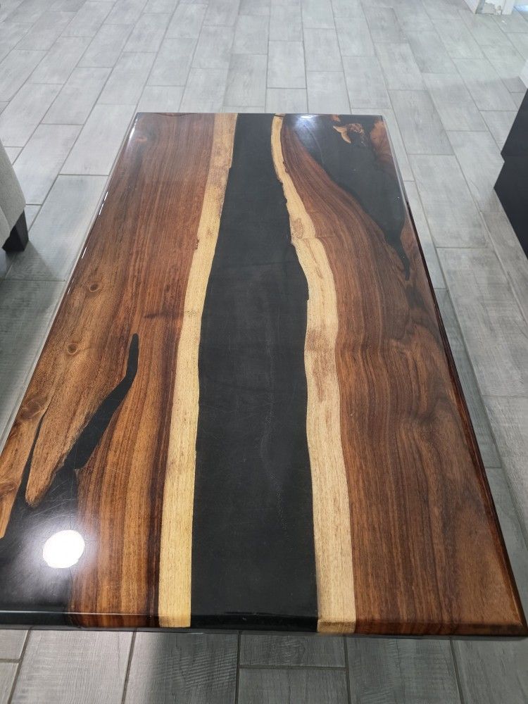 Coffee table, made of epoxy and precious walnut wood