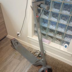 E-Scooter w/ Charger - Like New 