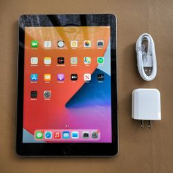 Apple iPad 6 - Wifi - Like New 