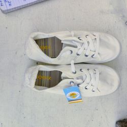 Women's Slip On Canvas Sneakers Low Top Size 10 