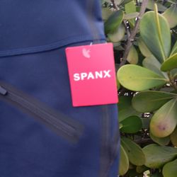 Spanx NAVY TIGHTS with Zipper Pockets. Size SMALL AND MEDIUM AVAILABLE 