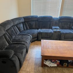 New 3 Reclining Sectional.  Grey, Tan Or Brown.  124x111x40H.  Free Delivery!