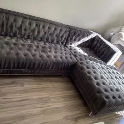 Couch set