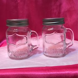 Salt And Pepper  Shakers 2