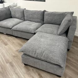BRAND NEW M! Cloud 4-PC Modular Sectional 🔸FREE DELIVERY 🚚 DROP OFF🔸