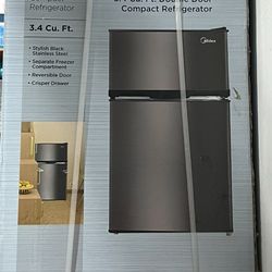 Midea 4.3 Mini Fridge New In Box $250