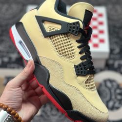 Air Jordan 4 Pizza