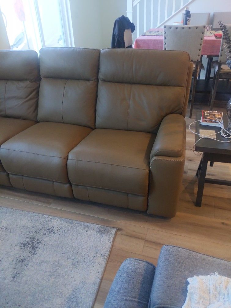Jerome's Leather Reclining Sofa