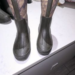 Snow Utility Mud Boots Kids Size 1 And Size 2 